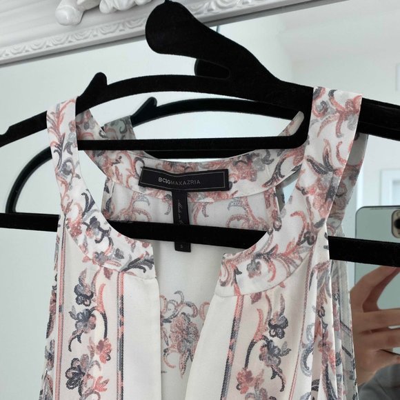 BCBG Ornamental Pattern Blush Tank top Blouse - Picture 2 of 4